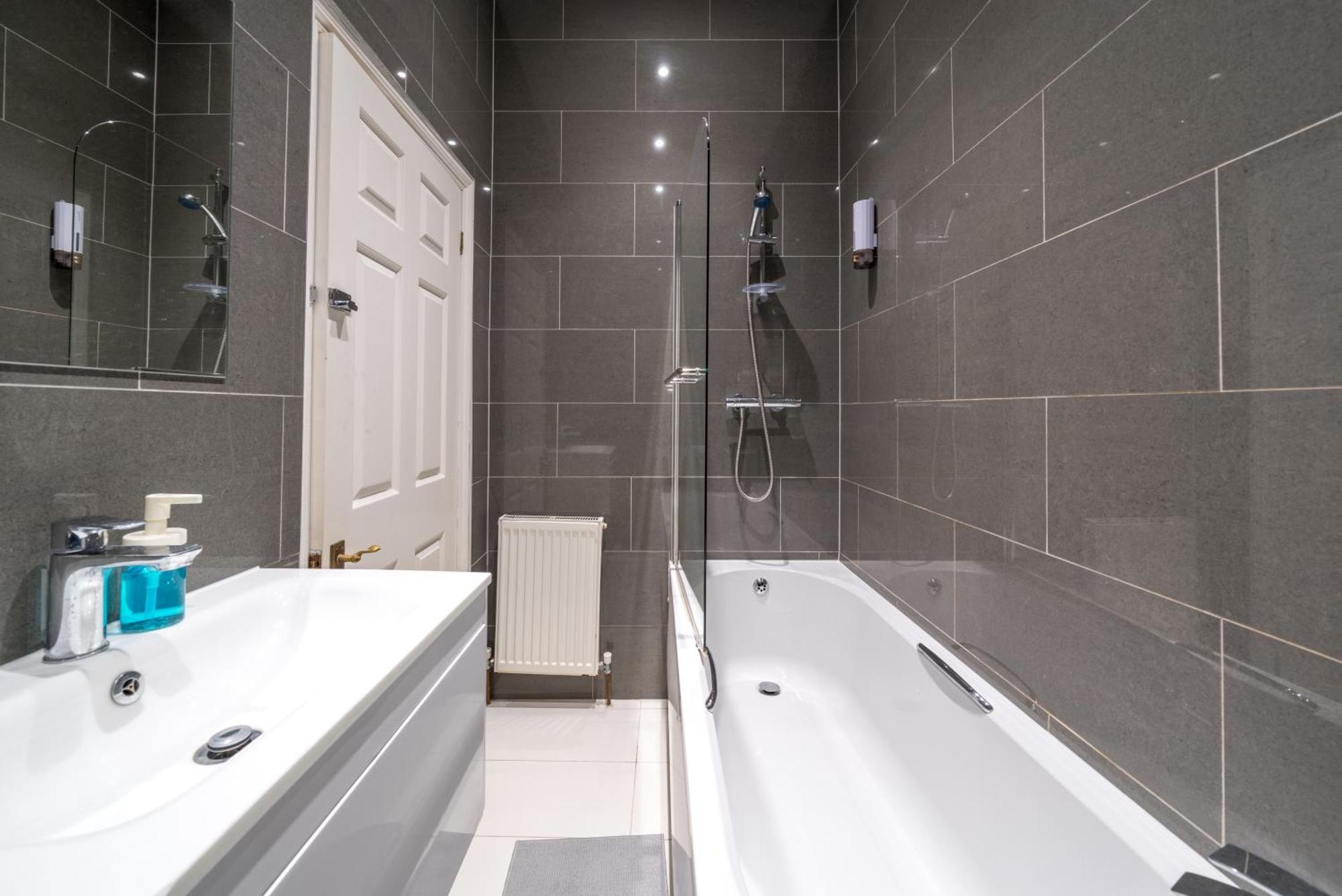 Sublime 2bed Near 02 Arena, Airport, Drl & Jubilee Line Apartment